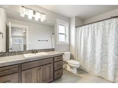 12761 Cottonwood Avenue Oregon City OR 97045