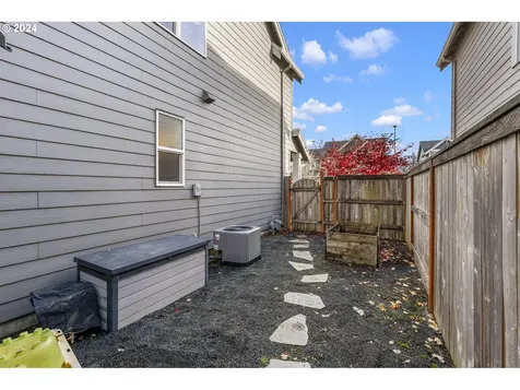 12761 Cottonwood Avenue Oregon City OR 97045