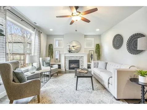 12761 Cottonwood Avenue Oregon City OR 97045