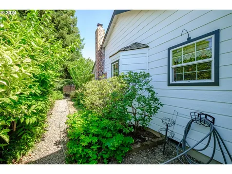 1551 Downing Drive Lebanon OR 97355