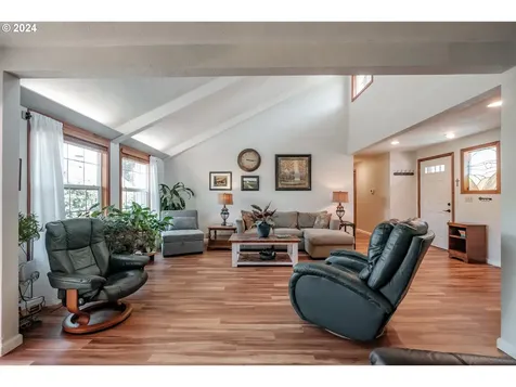 1551 Downing Drive Lebanon OR 97355