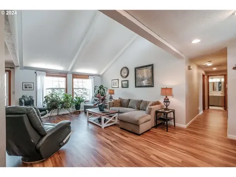 1551 Downing Drive Lebanon OR 97355