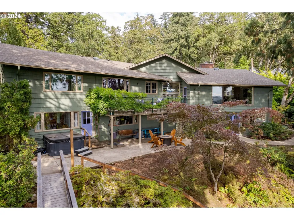 2290 Spring Boulevard Eugene OR 97403