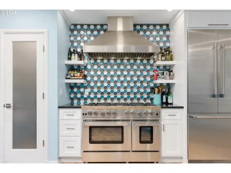 2290 Spring Boulevard Eugene OR 97403