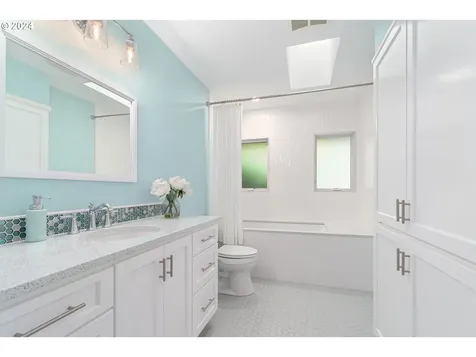 2290 Spring Boulevard Eugene OR 97403