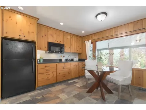 2290 Spring Boulevard Eugene OR 97403