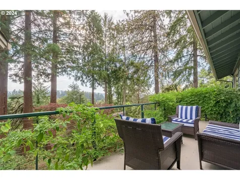 2290 Spring Boulevard Eugene OR 97403