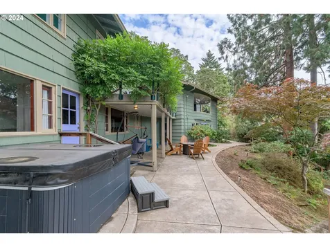 2290 Spring Boulevard Eugene OR 97403