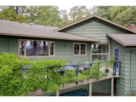 2290 Spring Boulevard Eugene OR 97403
