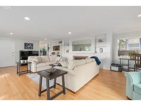 2290 Spring Boulevard Eugene OR 97403