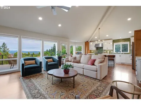 13995 SW Mistletoe Drive Portland OR 97223