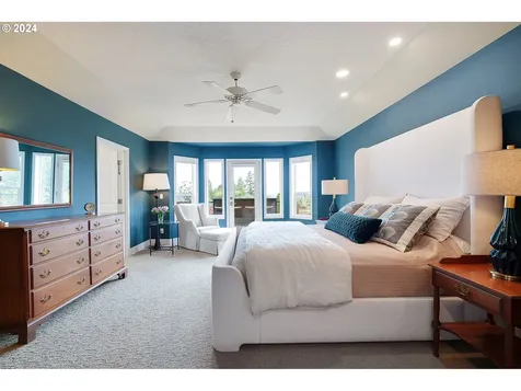 13995 SW Mistletoe Drive Portland OR 97223