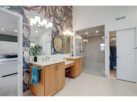 13995 SW Mistletoe Drive Portland OR 97223