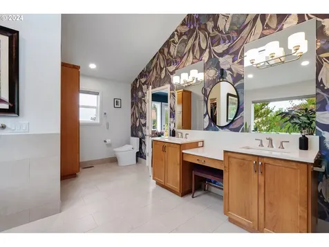 13995 SW Mistletoe Drive Portland OR 97223