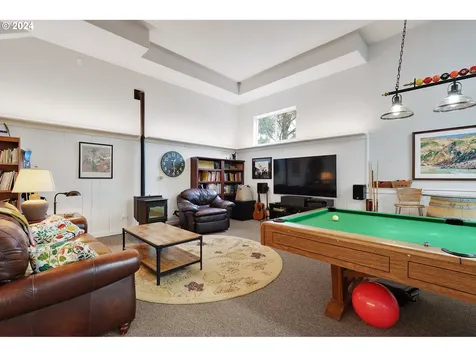 13995 SW Mistletoe Drive Portland OR 97223