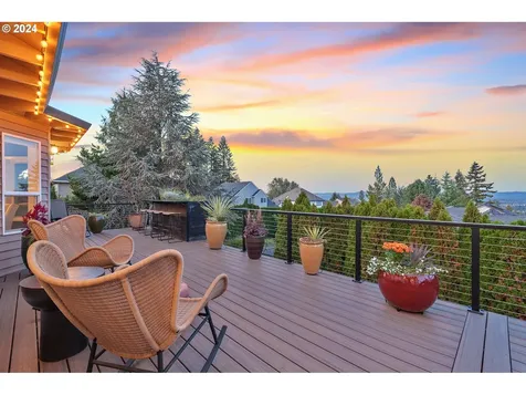 13995 SW Mistletoe Drive Portland OR 97223
