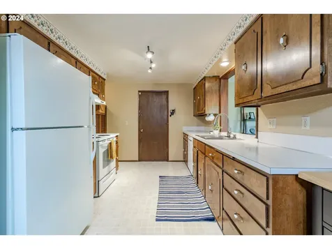 2350 8th Street Springfield OR 97477