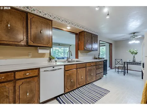 2350 8th Street Springfield OR 97477