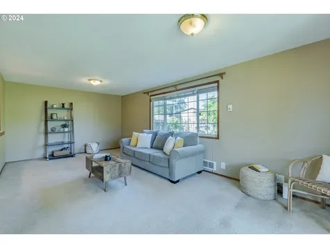 2350 8th Street Springfield OR 97477
