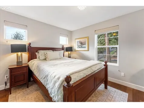 9426 SW Chopin Lane Portland OR 97225