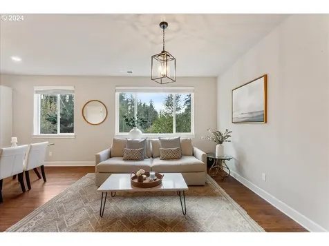 9426 SW Chopin Lane Portland OR 97225