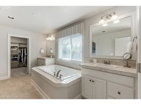 18387 Sw Santoro Drive Beaverton OR 97007