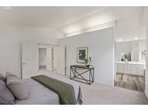 20275 SW Comanche Terrace Tualatin OR 97062