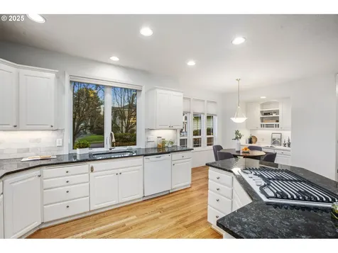 20275 SW Comanche Terrace Tualatin OR 97062