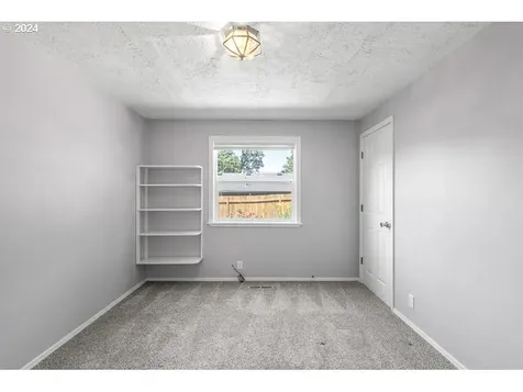 2850 Holiday Drive S Salem OR 97302