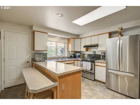 1899 NE Todd Street Roseburg OR 97470