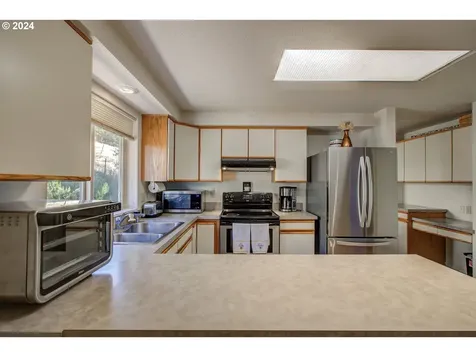 1899 NE Todd Street Roseburg OR 97470
