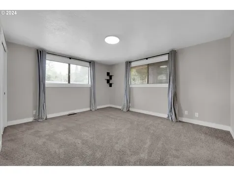 2884 Chambers Street Eugene OR 97405