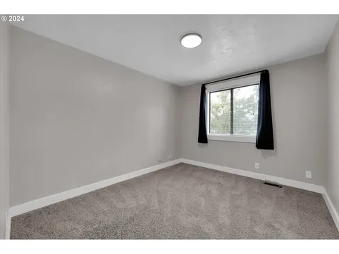 2884 Chambers Street Eugene OR 97405