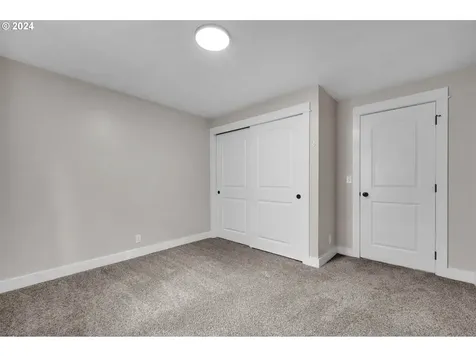 2884 Chambers Street Eugene OR 97405