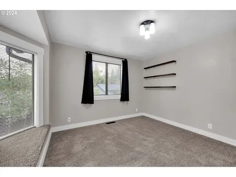 2884 Chambers Street Eugene OR 97405