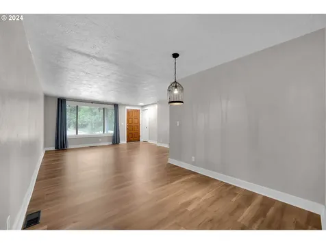 2884 Chambers Street Eugene OR 97405
