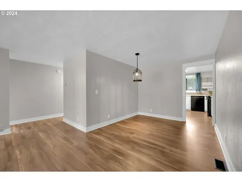 2884 Chambers Street Eugene OR 97405