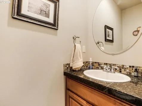 10417 NE 28th Avenue Vancouver WA 98686