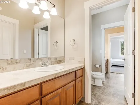10417 NE 28th Avenue Vancouver WA 98686