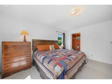 1112 Birch Avenue Cottage Grove OR 97424