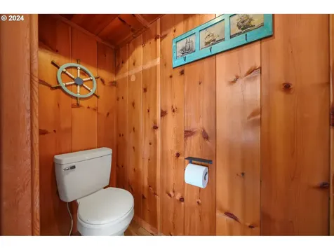 1112 Birch Avenue Cottage Grove OR 97424