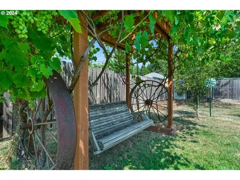 1112 Birch Avenue Cottage Grove OR 97424