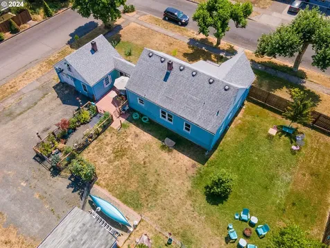 1112 Birch Avenue Cottage Grove OR 97424