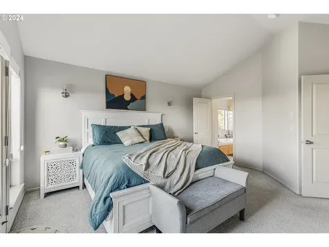 900 Chikamin Loop Silverton OR 97381