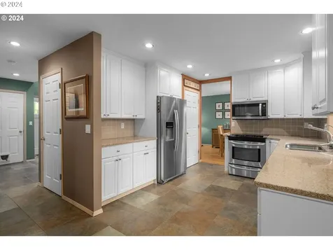 15060 Sw Highpoint Drive Sherwood OR 97140