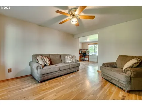109 Brothers Road Woodland WA 98674