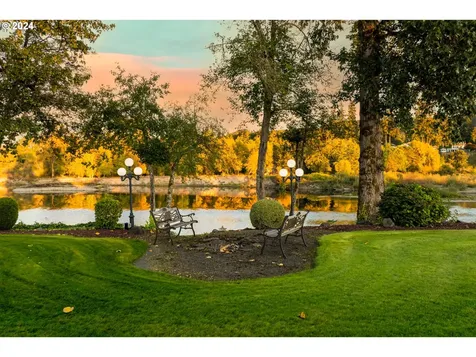 109 Brothers Road Woodland WA 98674