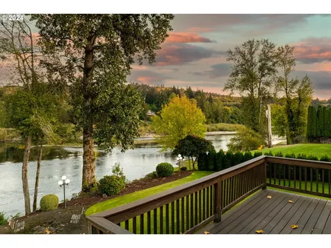 109 Brothers Road Woodland WA 98674