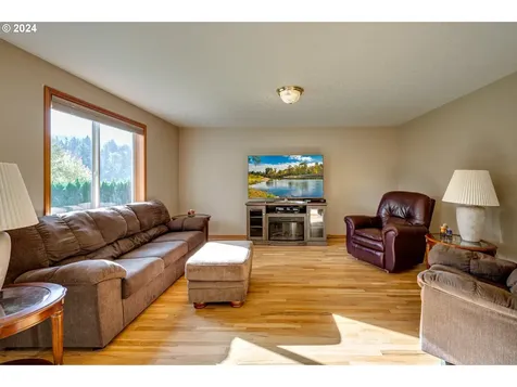109 Brothers Road Woodland WA 98674