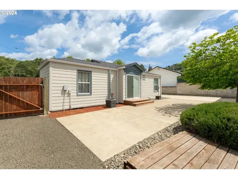 1321 Ne Alameda Avenue Roseburg OR 97470